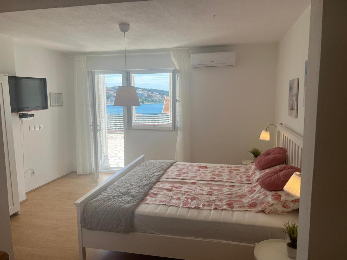 Studio-Appartements Emwey Trogir Exteriér fotografie