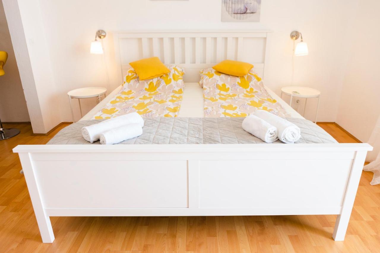 Studio-Appartements Emwey Trogir Exteriér fotografie