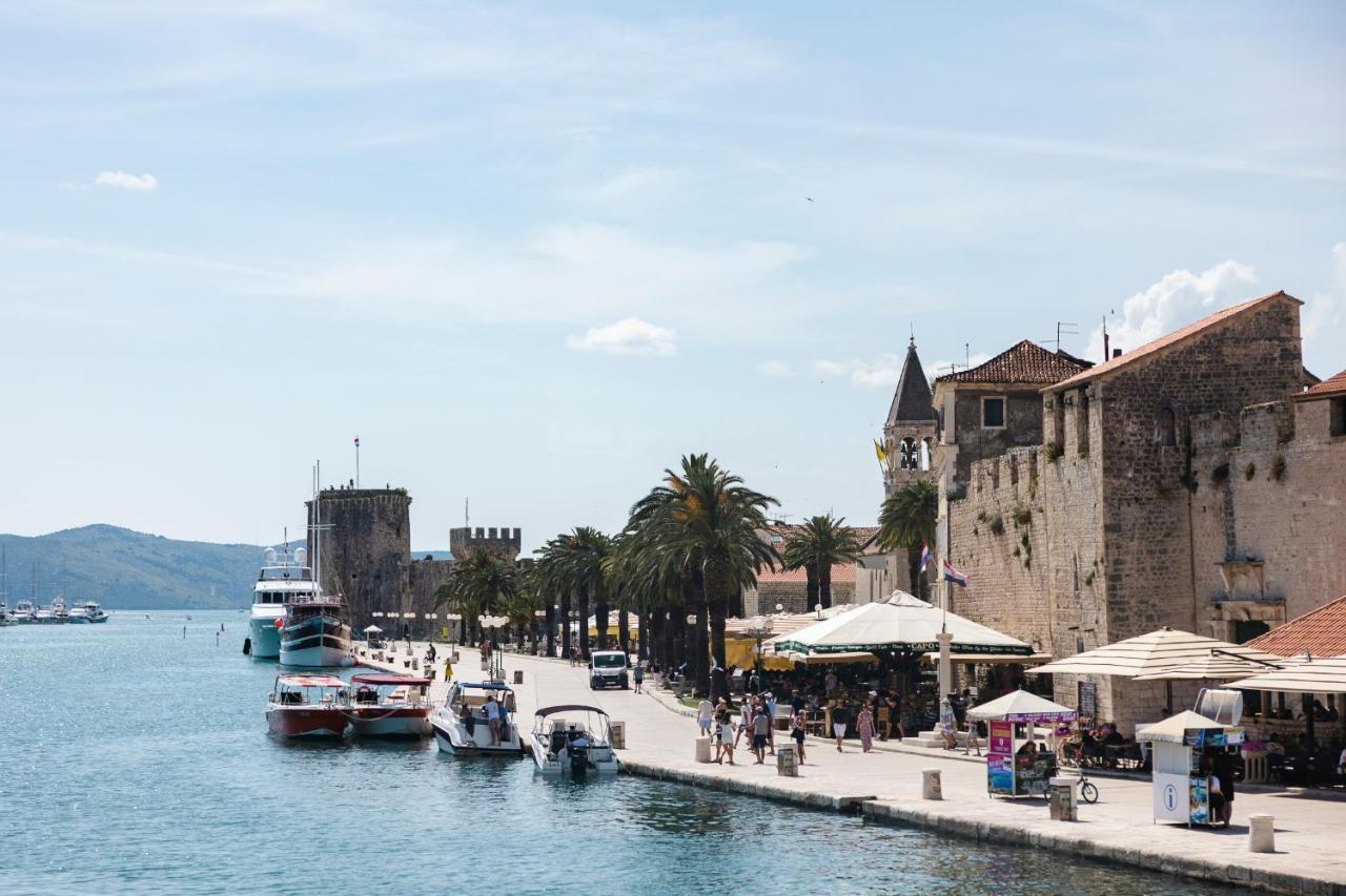 Studio-Appartements Emwey Trogir Exteriér fotografie