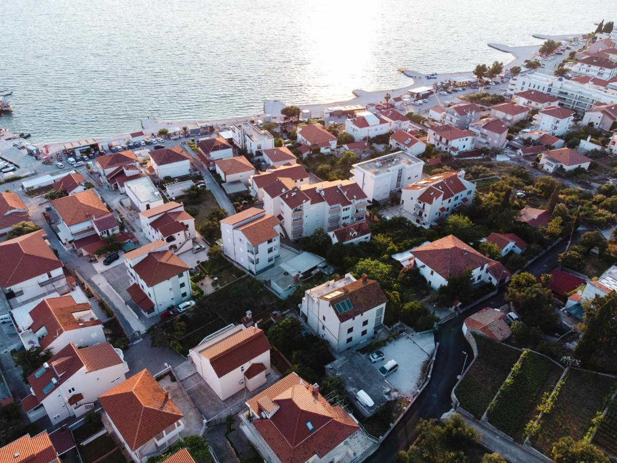 Studio-Appartements Emwey Trogir Exteriér fotografie