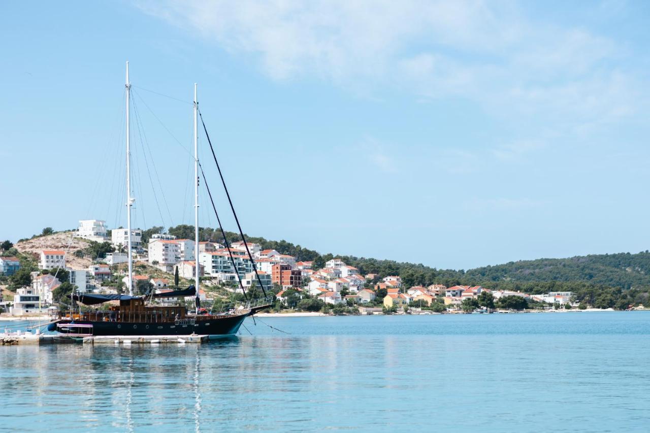Studio-Appartements Emwey Trogir Exteriér fotografie