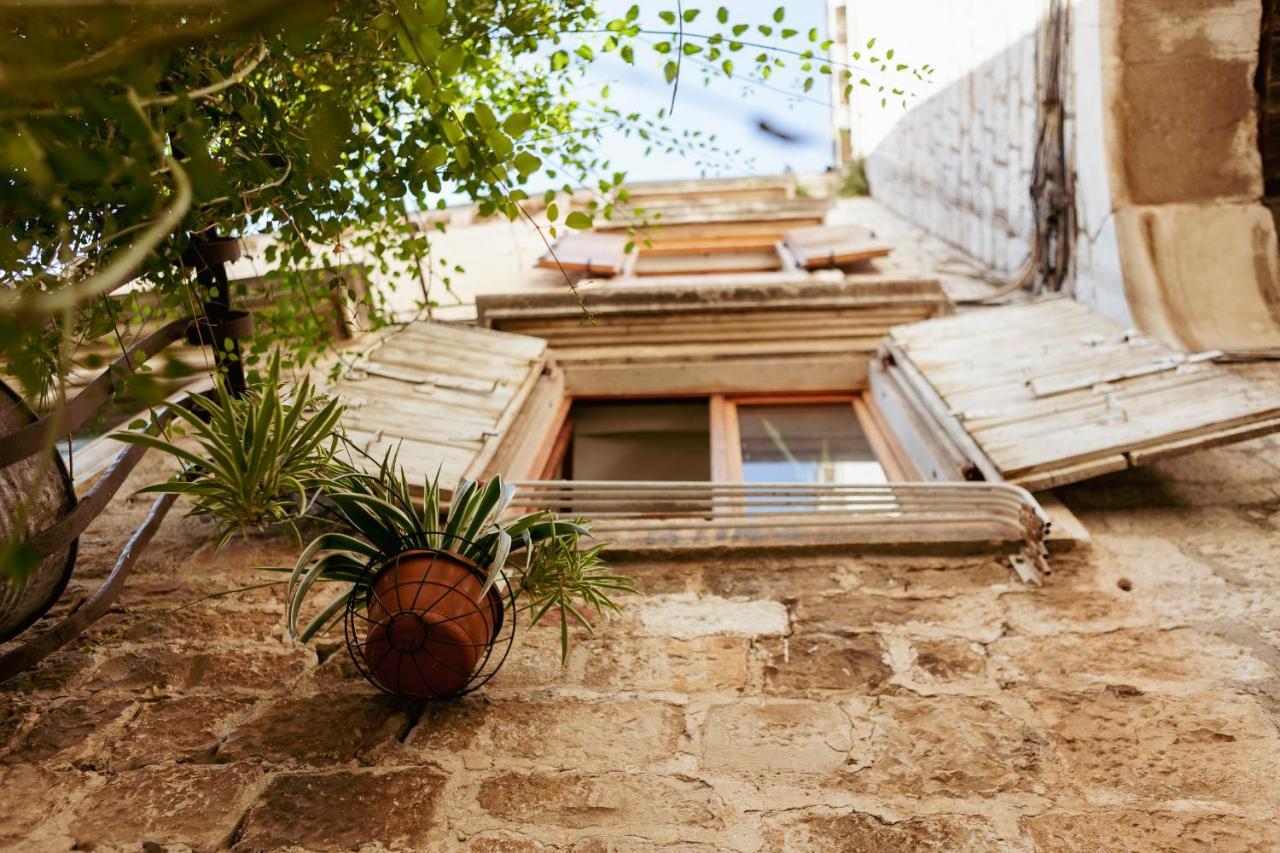 Studio-Appartements Emwey Trogir Exteriér fotografie